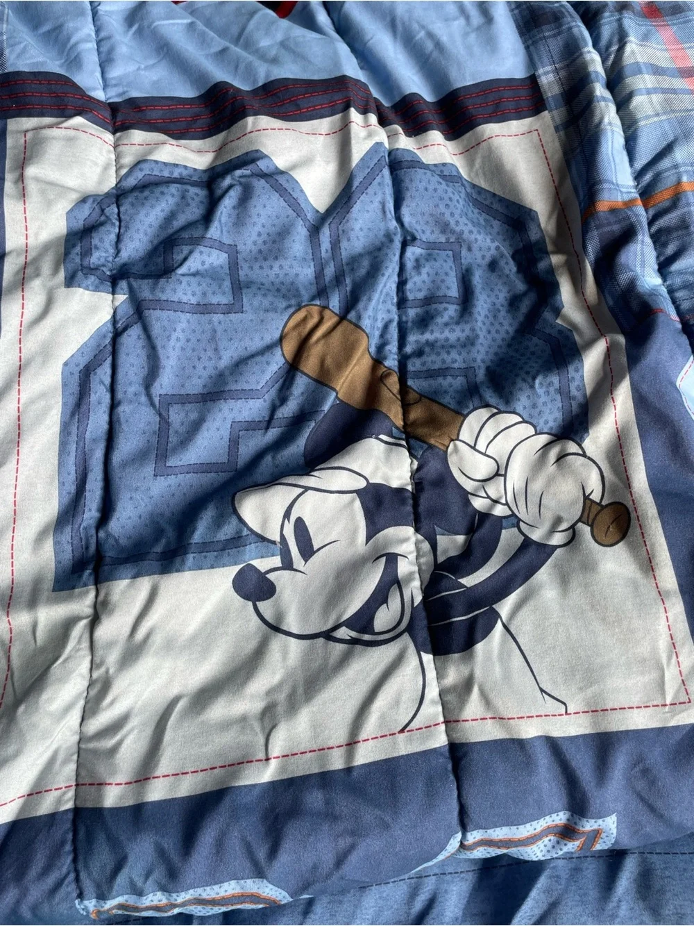Disney comforter featuring
